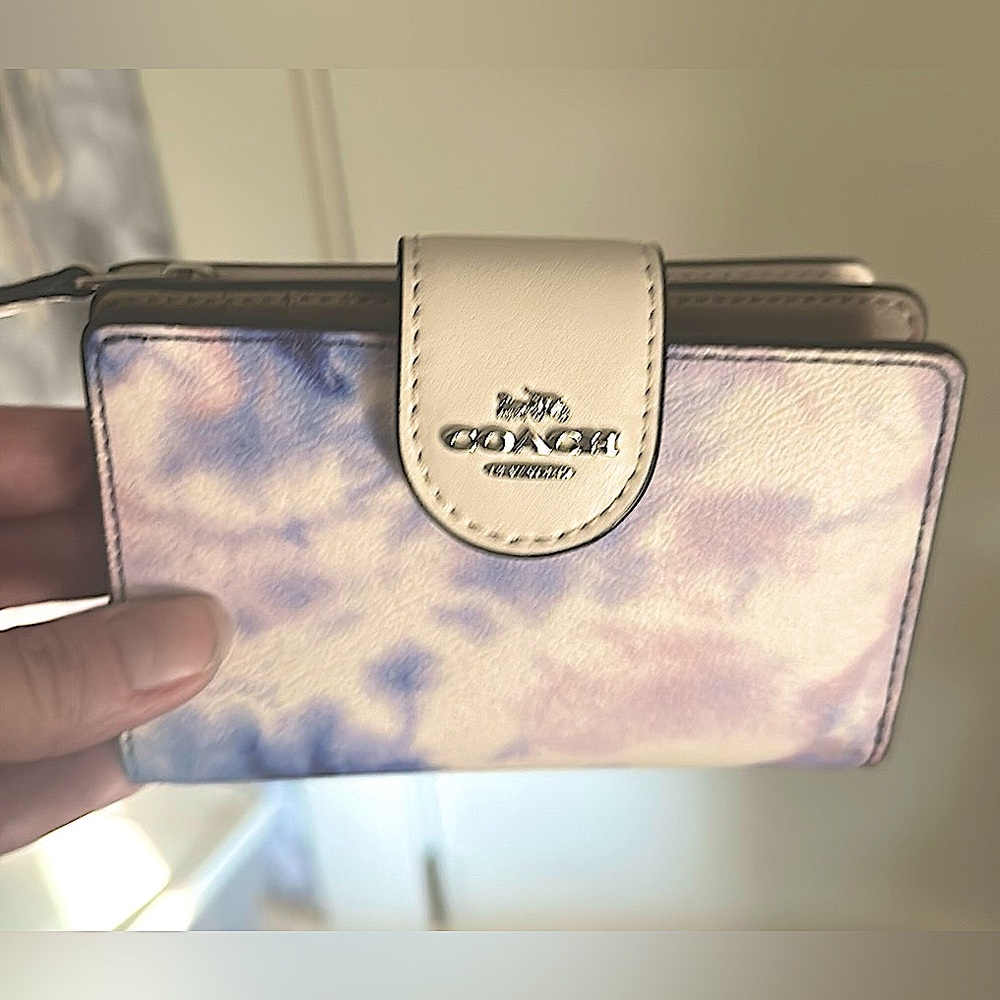 COACH Snap Blue Tie-Dye Bi-Fold Leather Wallet 💙